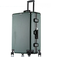 Темно-зеленый