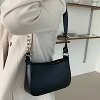 Черный [не достойный длинных плечевых ремней]