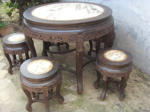 Мраморная мебель из розового дерева