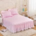 Váy ngủ ren đơn mảnh màu hồng công chúa gió pad chống trượt bảo vệ dày chăn bông trải giường