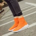 Paris Tang Yan Phong Fan với đoạn giản dị cao-top socks sneakers len dệt kim nửa khởi động của phụ nữ dày có đế vớ đàn hồi khởi động