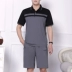 Bộ đồ thể thao trung niên nam mùa hè cổ tròn quần short tay ngắn Quần áo thể thao nam phù hợp với trang phục thể thao cha giản dị - Thể thao sau