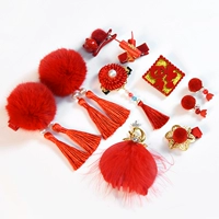 Десять наборов красных маленьких шаров