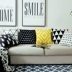 Bắc âu IKEA siêu mềm nhung đệm màu đen và trắng áo gối màu vàng sọc lưới hình học mô hình sofa phòng nghiêng thắt lưng gối gối tựa ghế Trở lại đệm / Bolsters