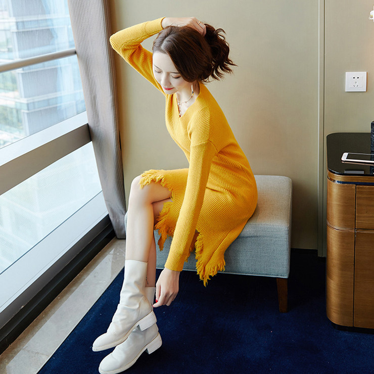 2018 mùa thu và mùa đông bộ mới của bất thường áo len váy lỏng sexy v-cổ đáy tua đan đầm