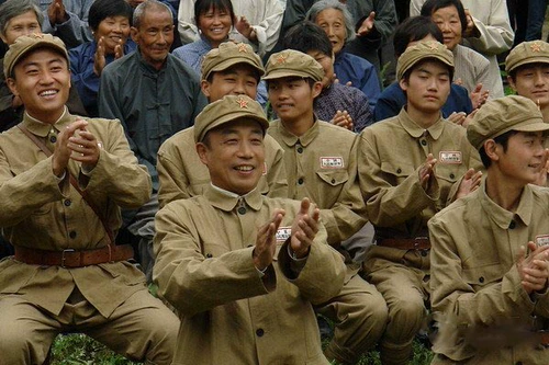 50 -стильная добровольца военная форма взрослая земля Земля Желтая старая модная освободительная армия Анти -US AID Северная Корея Красный Восьмой маршрут