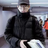 Длинный пуховик, черные бархатные джинсы с начесом, куртка для влюбленных, средней длины, коллекция 2023, утиный пух