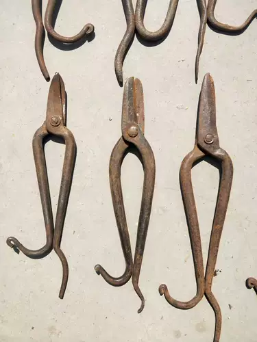 Фольклорные старые инструменты старые инструменты 件 锔 锔 民 民 锔 锔 锔 锔 民 民 民 民 民 民 民 民 民 民