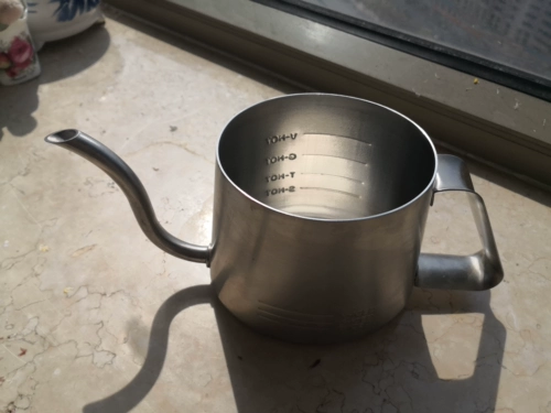 Starbucks Coffee Tama Drip из нержавеющей стали Поличительный горшок 1L Магазин с масштабами с масштабной рукой, чтобы сделать подарок для подарков для подарков