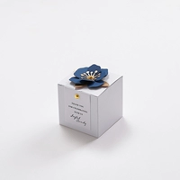 Белый+ золотой лист синий цветок+ белая карта