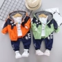 Quần áo bé trai mùa xuân ba mảnh phù hợp với trẻ sơ sinh quần áo trẻ em thể thao nam bé xuân 0-1-2-3 tuổi áo khoác 4 - Phù hợp với trẻ em quần áo bé trai