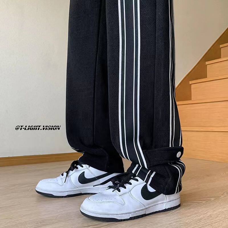 Summer high street drape pants for men, American black and white striped straight-leg pants, niche design casual sportswear pants Application Scenario