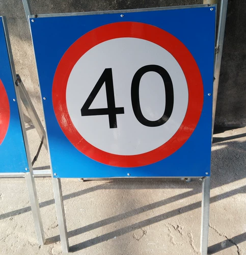 Скорость скорости 60 40 километров может быть складываемым отражающим индикатором дорожного строительства признаки знаков предупреждающих знаков дорожного движения