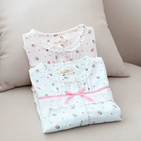 Công chúa ngọt ngào nhỏ dâu tây trẻ em mùa hè cotton gạc đôi dài tay đồ ngủ đặt cô gái mặc nhà cha mẹ và con quần áo cá tính cho mẹ và bé