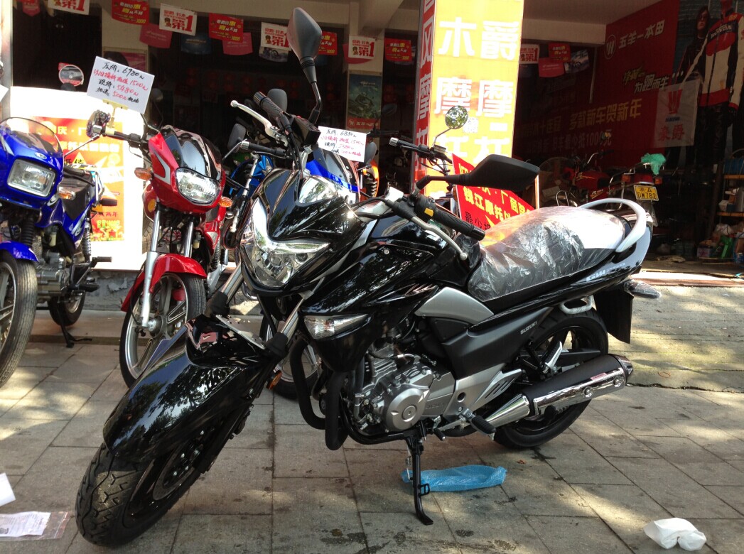 骊驰gw250升级版 豪爵铃木 电喷双缸水冷街跑 摩托车 可店内上牌_详细