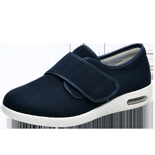 Весенняя и летняя корректировка гемиплегии диабетической ноги плюс удобрения и опухшие большие пальцы над женской обувью. Пациенты с опухшей обуви