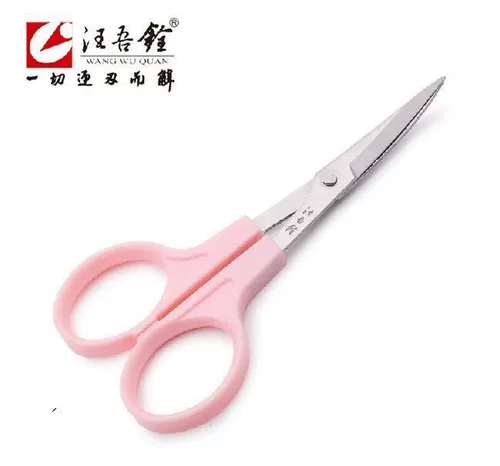 Ножницы ручной работы DIY офисные канцелярские товары, размещенные с ручной режущей сталью.