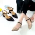 Thời trang Hàn Quốc phiên bản hè 2018 giày nữ mới kẻ sọc bằng vải khóa có đế dày với dép gót nhọn Sandal