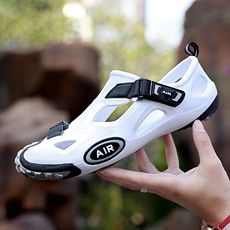 Велосипедная обувь 鏂版浼戦棽鏃犻攣鍏矾楠戣闉 灞卞湴闈為攣闉 鐢峰コ鑷杞﹂瀷鍔ㄦ劅鍗曡溅浼戦棽闉 Cycling