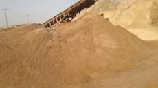 Жёлтый песок 高品质建筑中粗沙 高速修路水泥路水泥地黄沙盖房子沙袋砌墙一吨