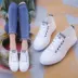 2018 mùa hè mới đáy phẳng dây đeo nhỏ màu trắng giày sinh viên Hàn Quốc hoang dã rỗng breathable giày thường thấp để giúp giày