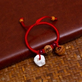 Детский браслет из красной нити, защитный амулет, цвета киновари