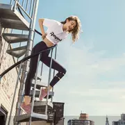 Quần áo thể dục nữ Yoga Quần áo ngắn tay nhanh khô Áo thể thao nữ Quần thể dục Bản sao In thể hình Người mới bắt đầu - Quần áo tập thể hình