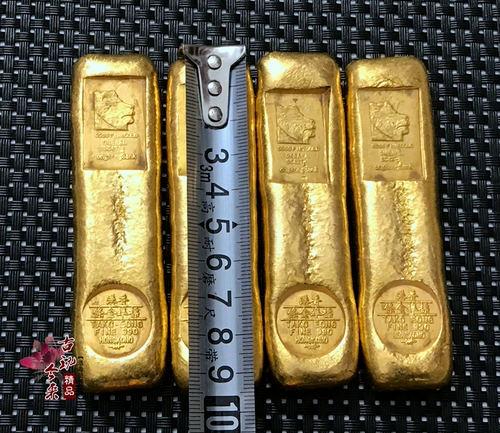 Семь -летняя старая старая магазин Античный и прочный кусок антикварных ремесел Золотые золотые батончики Гонконг Золотые батончики