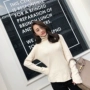 Áo len dệt kim nữ của Hu Yueming 2018 Áo len mới mùa thu đông Hàn Quốc Áo len mỏng cổ lọ đan áo len dệt kim nữ áo gile hàn