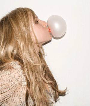 口哨泡泡糖水果口味80后回忆玩趣零食糖果口哨糖泡泡糖一个