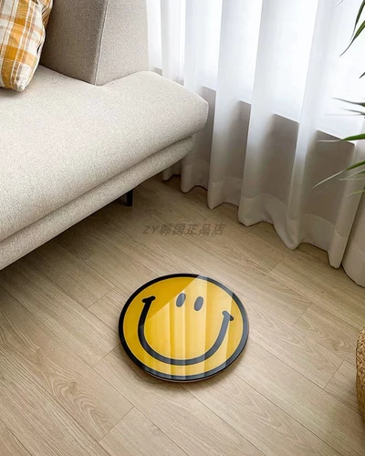 Южная Корея приобретает импортированную супер симпатичную смайлискую масштабную масштабную масштабную масштаб.