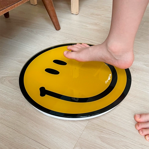 Южная Корея приобретает импортированную супер симпатичную смайлискую масштабную масштабную масштабную масштаб.