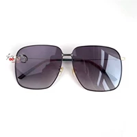 Черный и серый