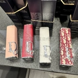 Очаровательное супер -моделирование Dior Super Modeling Red Shell Core Core