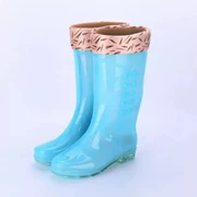 Không có vải lót cộng với giày nhung đi mưa nữ ống cao trong ống chống trượt bốn mùa giày mưa phổ thông thời trang giày cao su ấm - Rainshoes