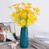 chau trong cay Mô phỏng hoa cúc họa mi nhỏ hoa cúc giả hoa du lịch mùa xuân ảnh đạo cụ chụp ảnh nhà phòng khách trang trí đồ trang trí hoa bình cắm đào Vase / Bồn hoa & Kệ