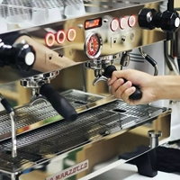 Италия импортировала Lamarzocco Hot Mom Linea Pb AV Dual -Heded Coffee Machine Italian