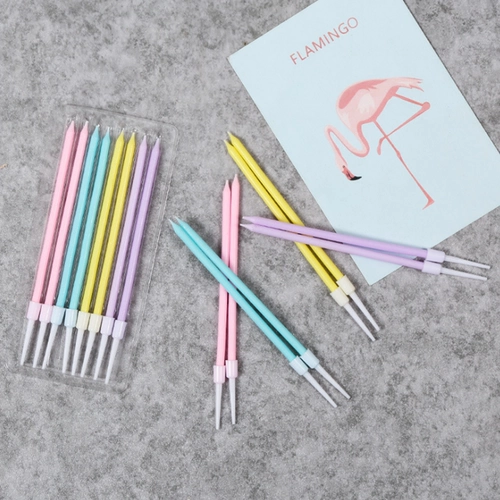 Черная свеча, прямая белая упаковка, карандаш