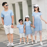 Cha mẹ mặc váy mùa hè Mẹ và con gái lưới áo gạc Áo thun Hàn Quốc cha và con trai vàng xanh ngắn tay gia đình bốn - Trang phục dành cho cha mẹ và con