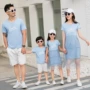 Cha mẹ mặc váy mùa hè Mẹ và con gái lưới áo gạc Áo thun Hàn Quốc cha và con trai vàng xanh ngắn tay gia đình bốn - Trang phục dành cho cha mẹ và con áo gia đình