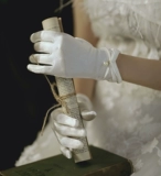 Бордовые элегантные ретро перчатки для невесты