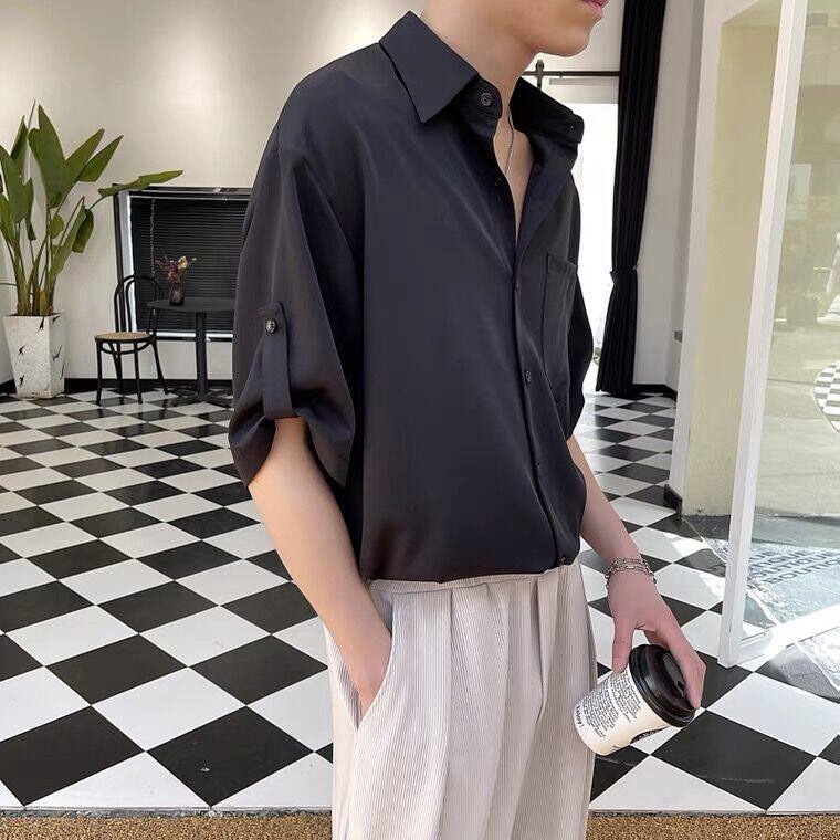A light-mature and stylish men's short-sleeved Korean style trendy Instagram three-quarter sleeve shirt, a loose and high-end summer top Application Scenario