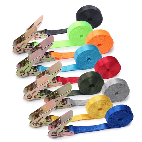 Простые узкие плотные ярусы переплетают грузовик.