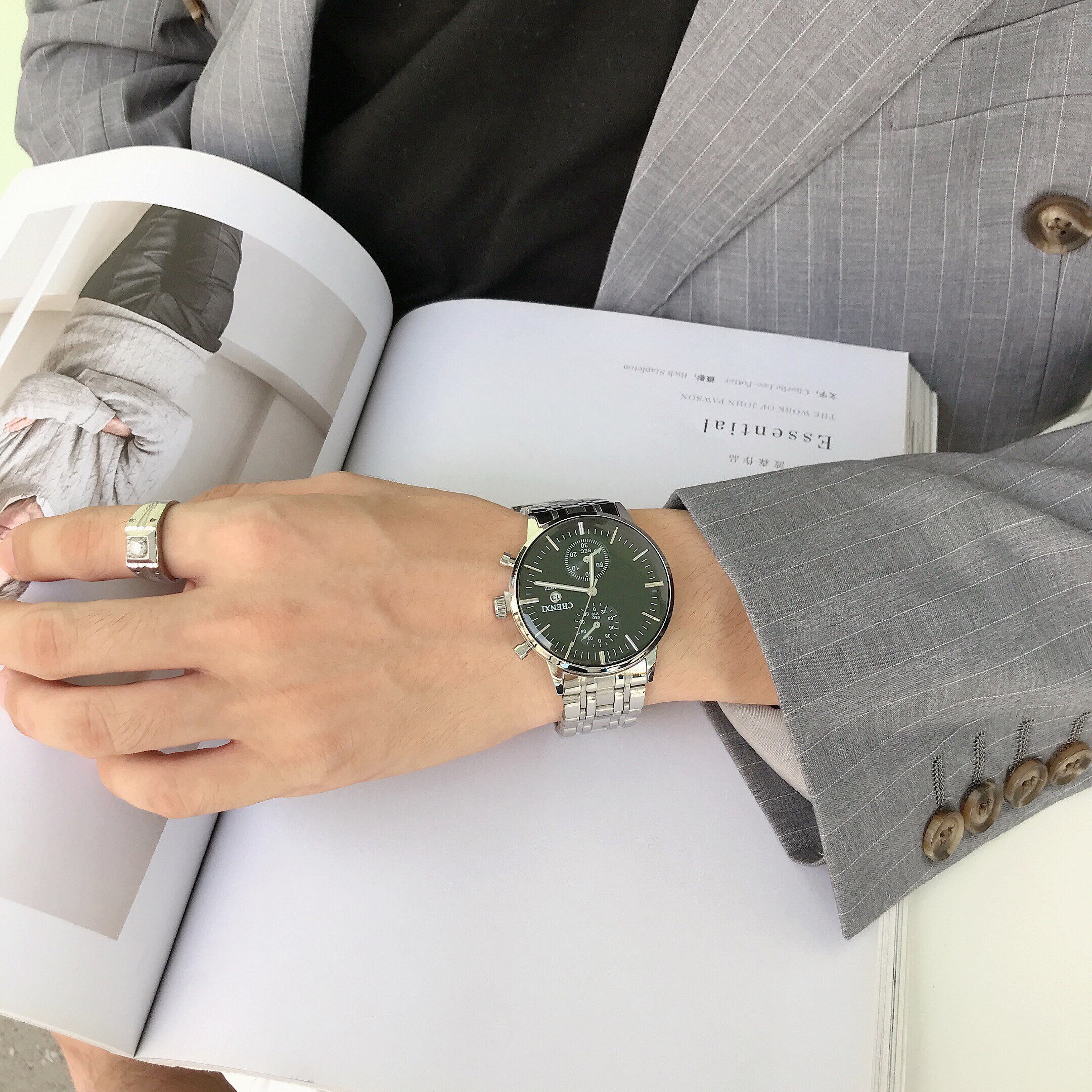 ultra-thin waterproof large dial, trendy and personalized luminous calendar Men's steel band business watch, _voghion.com