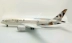 Boeing 787 Etihad 43 cm điều khiển bằng giọng nói led mô phỏng phát sáng máy bay chở khách máy bay mô hình tĩnh với bánh xe