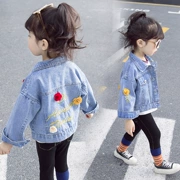 Trẻ em mặc mùa thu 2019 mới cho bé gái áo khoác denim trẻ em mùa xuân và mùa thu áo sơ mi dài tay cho bé quần áo thời trang nước ngoài - Áo khoác