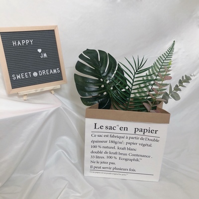 minimalist style DIY message felt board indoor props photography background window_voghion.com
