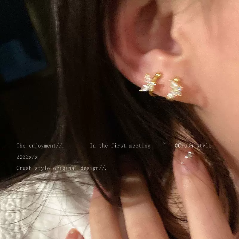 Sophisticated ear clips with zircon, earrings, no pierced ears, light luxury style