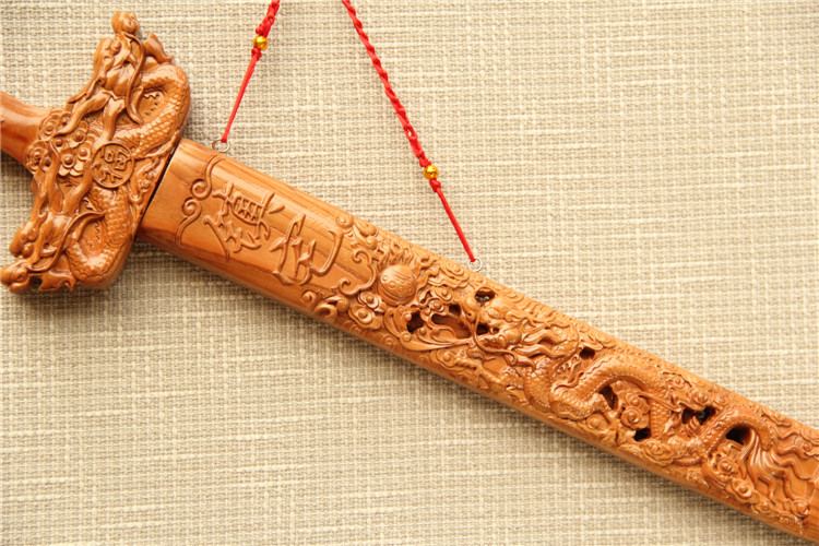 肥城开光桃木工艺木雕桃木剑60公分单龙镂空镇宅辟邪宝剑桃木短剑