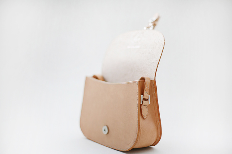 leather-shop handmade vegetable tanned female bag primary color small bag shoulder saddle bag female retro bag messenger bag - Messenger Bags & Sling Bags - Genuine Leather White